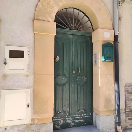 Lejlighed A Casa Dello Zio Toto Con Terrazza A
